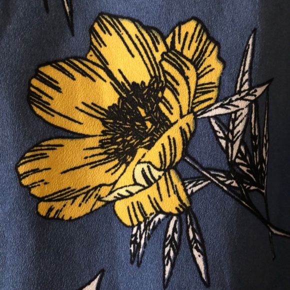 Tie front top - Picture 3 of 5